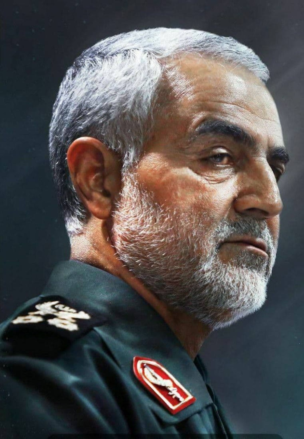  ” عندما يلقي الجنرال الإيراني بظلاله على العمل المهني لوسائل الإعلام “