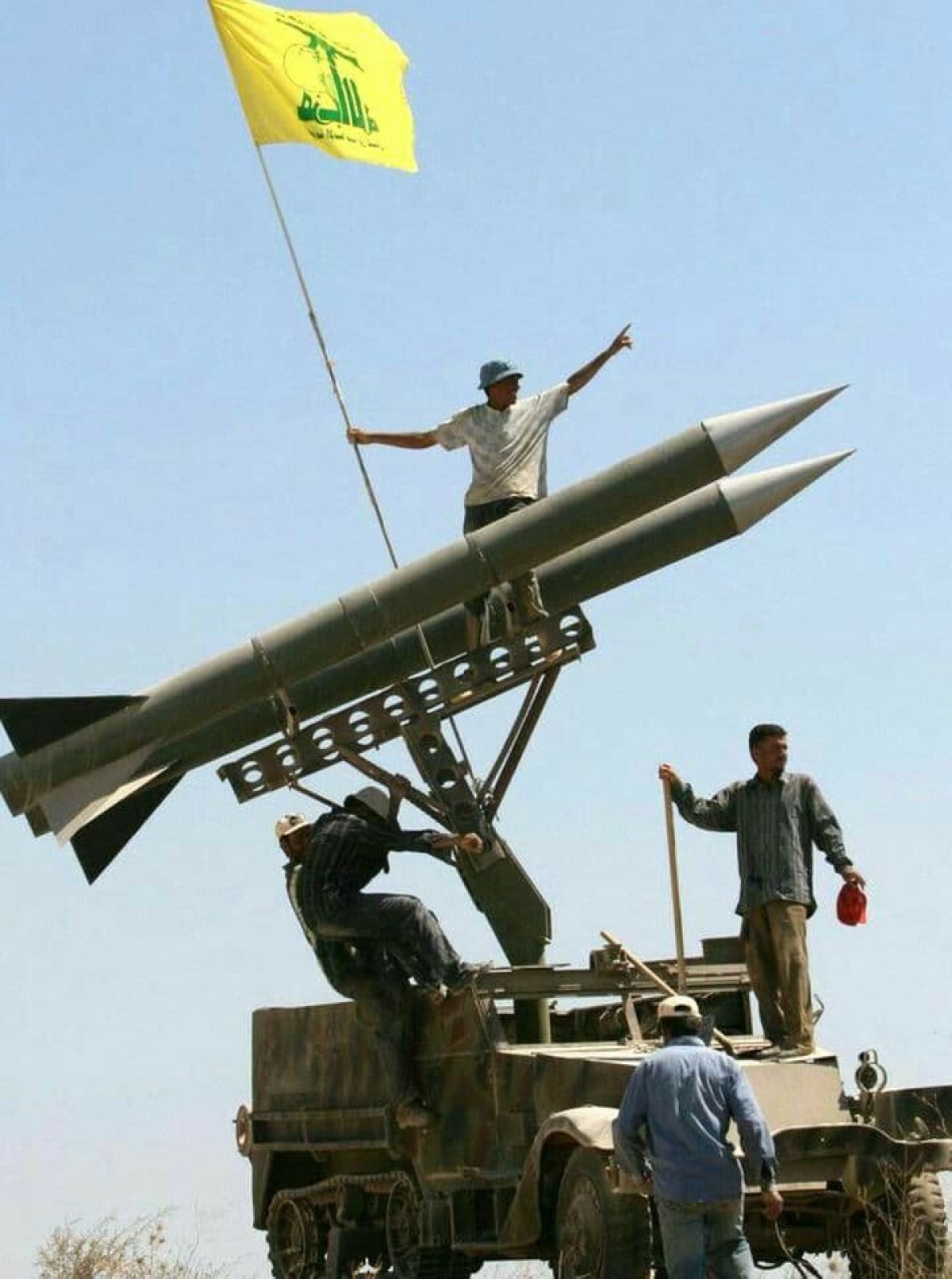  ” دور الحاج قاسم سليماني في تجهيز حزب الله اللبناني بالقوة الصاروخية “