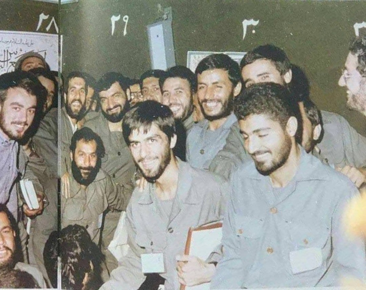  Martyr Soleimani and Martyr Ebrahim Hemmat and a group of commanders during the imposed war against the Ba’athist regime