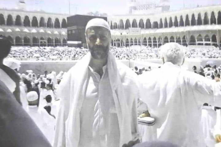  ” الحاج الشهيد ابو مهدي المهندس يؤدي الحج عام ١٩٩٢ م “